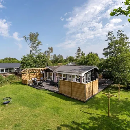 Jaana - 780m To The Fjord By Interhome Storvorde